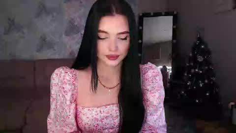 princessamira1 online show from December 23, 7:38 am