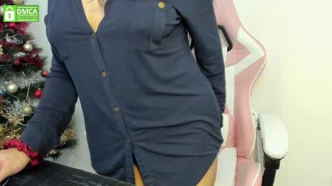 Snapshot of princesse_katey chatting on December 9, 2:39 pm miss me check out my YT online show from December 9, 2:39 pm