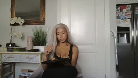 Snapshot of princesskimami chatting on October 2, 4:14 pm princesskimami online show from October 2, 4:14 pm