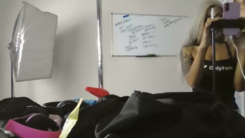 Snapshot of princesskimami chatting on October 13, 11:05 pm princesskimami online show from October 13, 11:05 pm