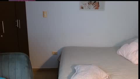 Snapshot of priscila_black chatting on October 11, 9:02 pm Marcela online show from October 11, 9:02 pm