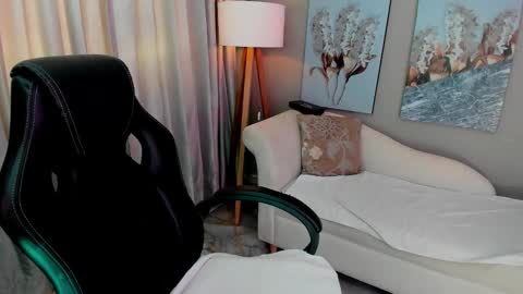 Priya Rose online show from September 30, 8:58 pm