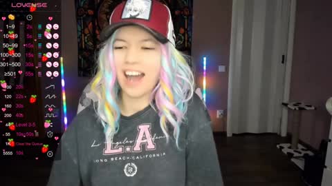 Di online show from December 7, 7:10 pm