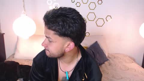 Adris  Juan online show from November 10, 2:43 am