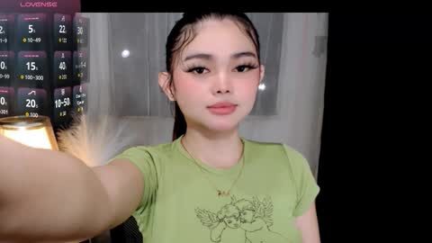 prtty abby03 on ig follow me love online show from November 23, 8:25 am