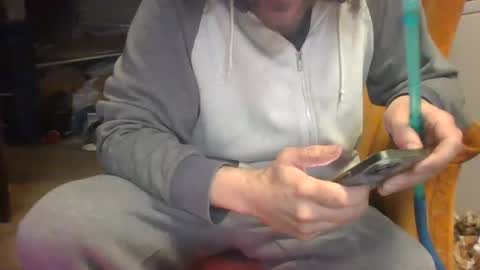 Snapshot of pspee313 chatting on March 1, 6:32 pm pspee313 online show from March 1, 6:32 pm