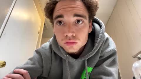 Snapshot of pufftropica chatting on December 16, 2:49 am pufftropica online show from December 16, 2:49 am