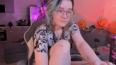 Snapshot of pumbazaebumba chatting on October 28, 8:07 am Alisa lack of vitamin D online show from October 28, 8:07 am