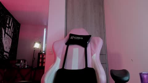 punkyfoxx online show from January 18, 5:15 pm