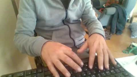 Snapshot of pup_y chatting on September 24, 9:23 am pup_y online show from September 24, 9:23 am