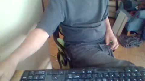 Snapshot of pup_y chatting on September 25, 4:54 pm pup_y online show from September 25, 4:54 pm