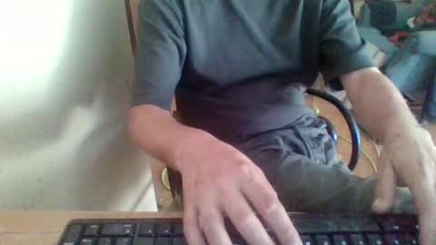 Snapshot of pup_y chatting on September 26, 3:38 pm pup_y online show from September 26, 3:38 pm