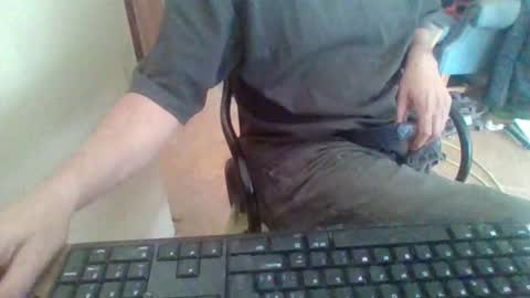 Snapshot of pup_y chatting on October 2, 8:10 am pup_y online show from October 2, 8:10 am