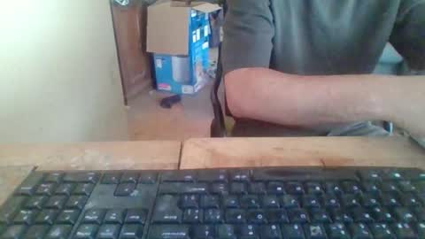 Snapshot of pup_y chatting on October 7, 11:40 am pup_y online show from October 7, 11:40 am