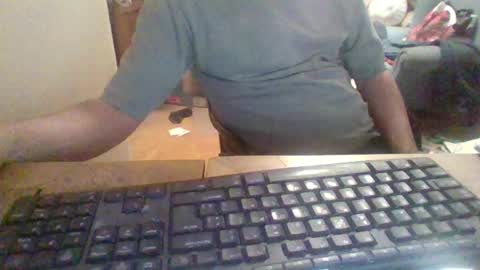 Snapshot of pup_y chatting on October 8, 8:28 pm pup_y online show from October 8, 8:28 pm