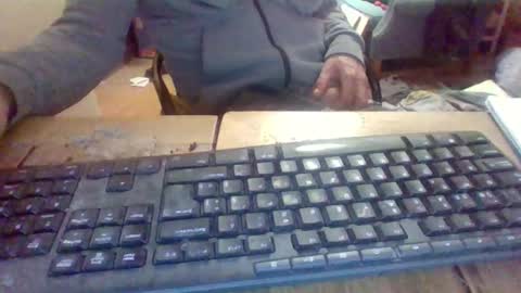 Snapshot of pup_y chatting on October 13, 10:10 pm pup_y online show from October 13, 10:10 pm