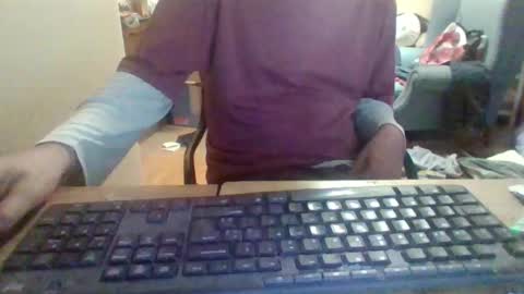 Snapshot of pup_y chatting on October 20, 5:24 pm pup_y online show from October 20, 5:24 pm