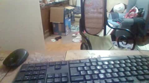 Snapshot of pup_y chatting on October 23, 7:01 pm pup_y online show from October 23, 7:01 pm