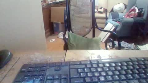 Snapshot of pup_y chatting on October 24, 6:59 pm pup_y online show from October 24, 6:59 pm