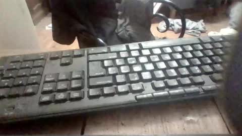 Snapshot of pup_y chatting on October 31, 10:33 pm pup_y online show from October 31, 10:33 pm