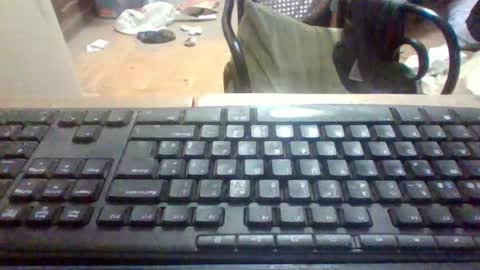 Snapshot of pup_y chatting on November 5, 2:00 am pup_y online show from November 5, 2:00 am