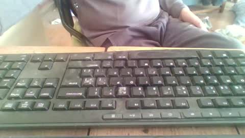 Snapshot of pup_y chatting on November 6, 9:54 am pup_y online show from November 6, 9:54 am