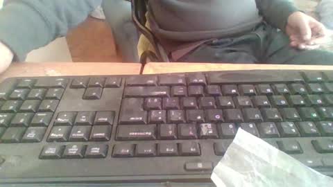 Snapshot of pup_y chatting on November 12, 9:32 am pup_y online show from November 12, 9:32 am