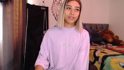 Cris online show from October 2, 2:24 pm