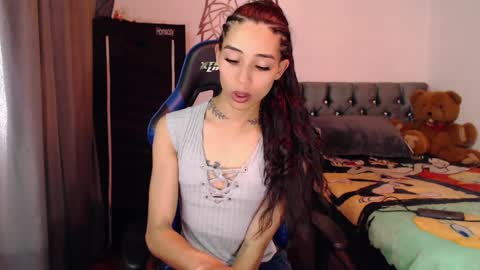 Cris online show from October 9, 6:39 pm