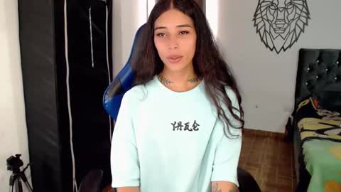 Cris online show from December 1, 7:08 pm