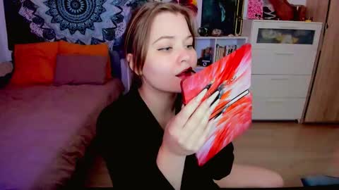 Snapshot of purehanna chatting on December 1, 2:33 pm Miss Hanna online show from December 1, 2:33 pm