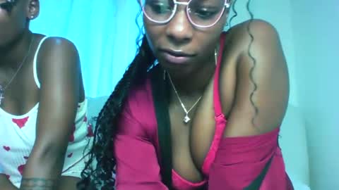 kate and noels online show from December 15, 12:09 pm