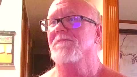 Snapshot of pussylover1365 chatting on September 22, 8:55 pm pussylover1365 online show from September 22, 8:55 pm