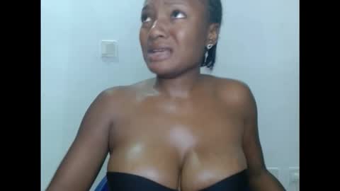 pussyxwetx online show from October 28, 8:22 pm