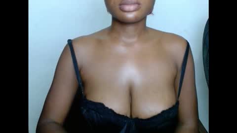 pussyxwetx online show from November 13, 4:39 pm