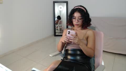 Snapshot of putakusan chatting on February 24, 1:57 am Izumi online show from February 24, 1:57 am