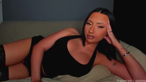 Ana online show from October 30, 8:20 pm