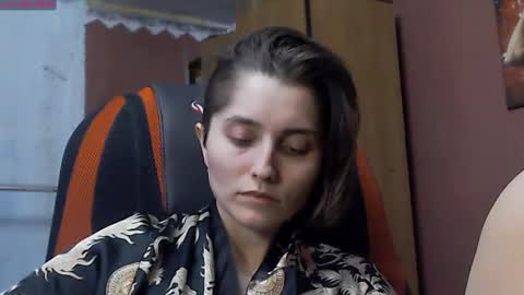 Snapshot of queen4565 chatting on February 27, 2:10 pm Lola online show from February 27, 2:10 pm