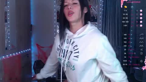 Snapshot of queen__abby chatting on October 29, 5:58 pm Queen Abby online show from October 29, 5:58 pm