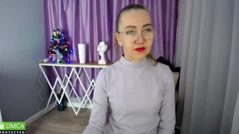 Snapshot of queen_a_n_i chatting on December 7, 8:00 am A N I Ill be here on December 1st online show from December 7, 8:00 am