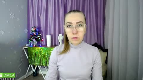 Snapshot of queen_a_n_i chatting on December 9, 6:01 am A N I Ill be here on December 1st online show from December 9, 6:01 am