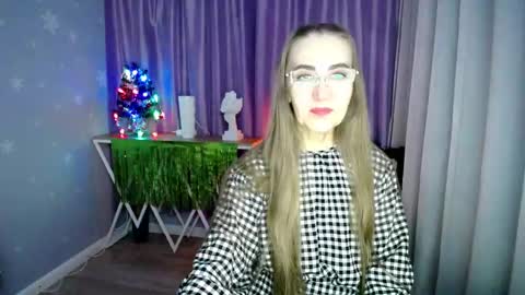 Snapshot of queen_a_n_i chatting on December 31, 2:47 pm A N I Ill be here on December 1st online show from December 31, 2:47 pm