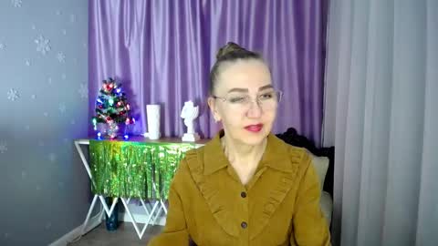 Snapshot of queen_a_n_i chatting on January 2, 1:19 pm A N I Ill be here on December 1st online show from January 2, 1:19 pm