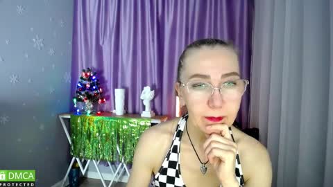 Snapshot of queen_a_n_i chatting on January 11, 7:06 am A N I Ill be here on December 1st online show from January 11, 7:06 am