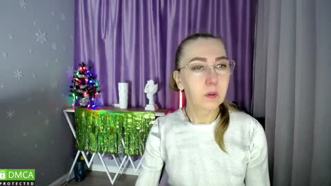 Snapshot of queen_a_n_i chatting on January 14, 8:09 am A N I Ill be here on December 1st online show from January 14, 8:09 am