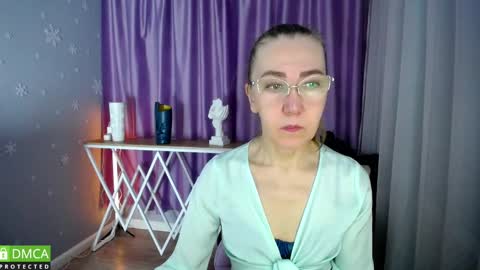 Snapshot of queen_a_n_i chatting on January 29, 7:46 am A N I Ill be here on December 1st online show from January 29, 7:46 am