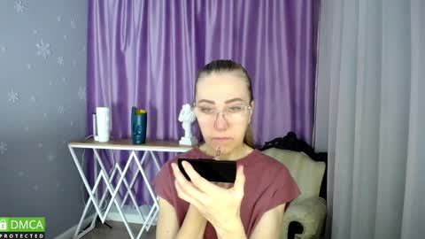 Snapshot of queen_a_n_i chatting on February 8, 9:24 am A N I Ill be here on December 1st online show from February 8, 9:24 am