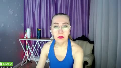 Snapshot of queen_a_n_i chatting on March 6, 11:25 am A N I Ill be here on December 1st online show from March 6, 11:25 am