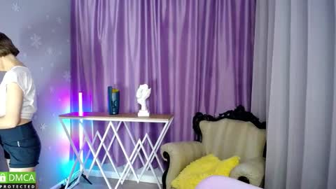 Snapshot of queen_a_n_i chatting on November 8, 3:34 pm A N I Ill be here on December 1st online show from November 8, 3:34 pm