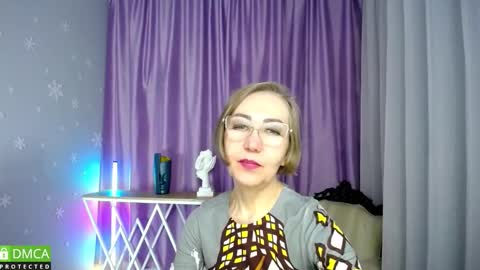 Snapshot of queen_a_n_i chatting on November 9, 11:30 am A N I Ill be here on December 1st online show from November 9, 11:30 am